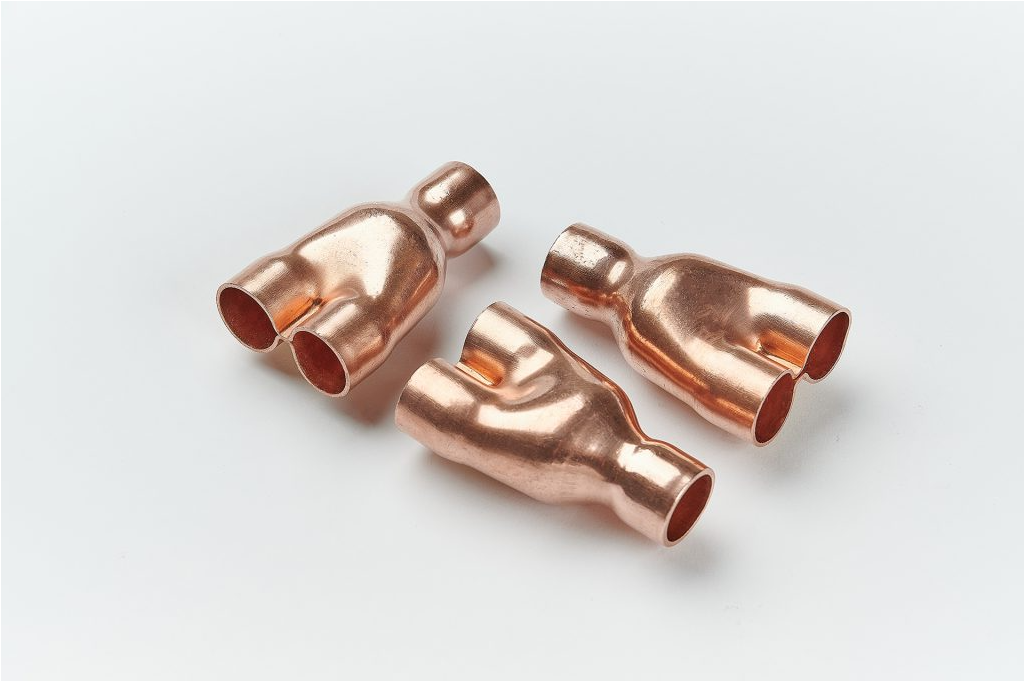 Precision red copper branch pipe fittings with swaging and branching for HVAC refrigeration and fluid transfer systems